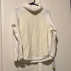 Elegant Cream Turtleneck Sweater